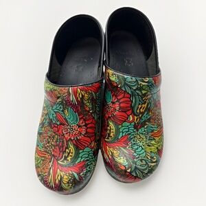 Dansko Pro Deco Floral Patent Leather Clogs Slip On Shoes Nursing Size 39 8.5/9